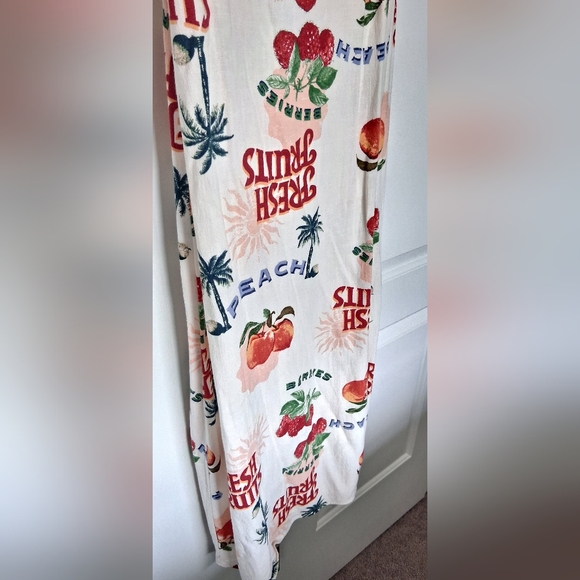 💥MOVING SALE MAKE OFFER Paper Heart Linen Blend Fresh Fruit Dress - Picture 3 of 8